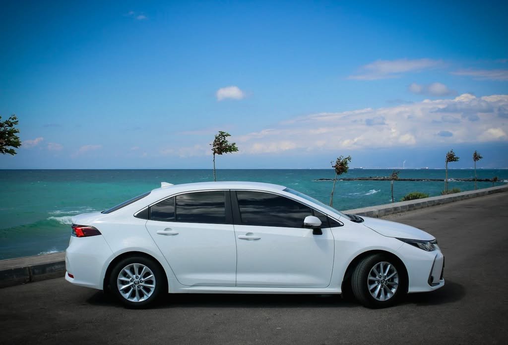 Economy sedan - Camry / Sonata